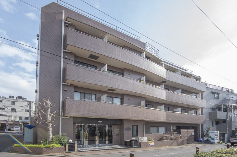 不動前学生マンション建物外観写真
