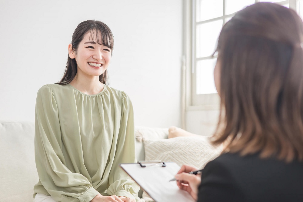 臨床心理士の年収を徹底解説！職業別・年代別・規模別・地域別でご紹介のコラム画像1