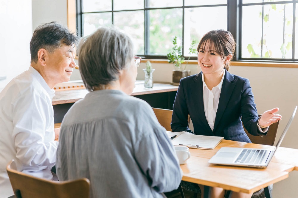 社会福祉士の資格とは？取り方や就職先を徹底解説！のコラム画像1