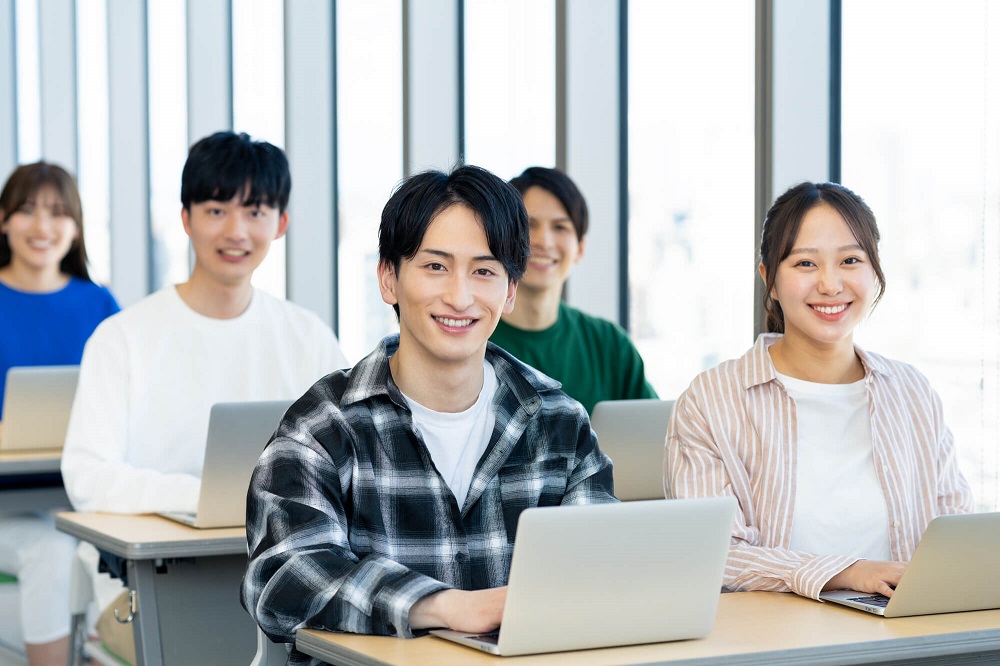 出版社への就職に有利な学部はのコラム画像2